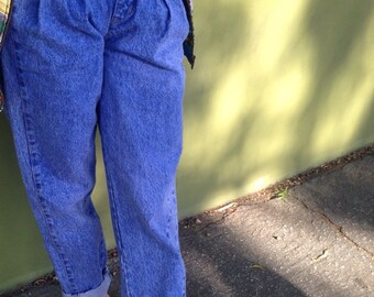 Vintage high waisted denim jeans / mom jeans