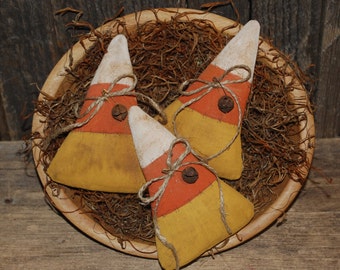 Primitive Christmas Tree Tucks Ornies Bowl by OldeAnniePrimitives