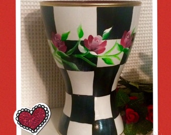 Painted glass vase // Valentine vase // painted rose vase