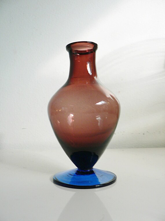 vintage 1950s purple glass bud vase / mid by secreteyesonly