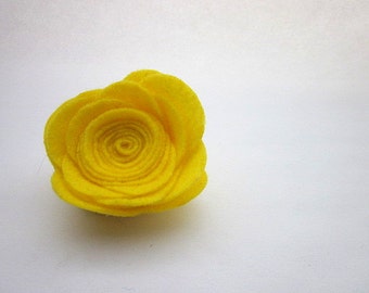 Yellow Brooch Pin -- Yellow Flower Brooch -- Yellow Felt Flower -- Yellow Flower Pin Accessory -- Large Yellow Flower Pin -- Large Felt Pin