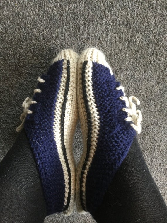 Converse Style Sneaker Slippers - Knitting Pattern from TheKnitGuru on Etsy S...