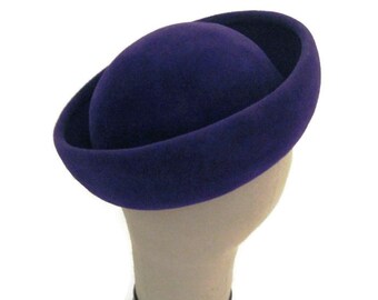60s Purple Hat Dark Purple Hat Madeline Hat 1960s Ladies Hat Wool Felt Hat Purple Felt Hat Purple Fall Hat Vintage Womans Hat