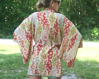 Vintage Ladies Japanese Kimono Robe Cardigan Floral Birds Butterflys Hand Painted Novelty Print Boho