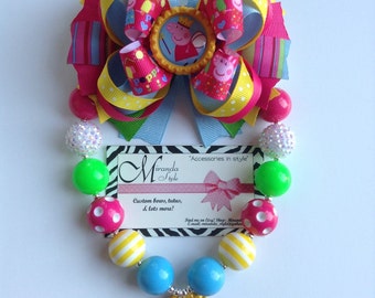 Peppa Pig Chunky Necklace with matching hair bow, Peppa Pig Bow Peppa Pig Birthday Party ***Free Shipping*** (just for limited time)