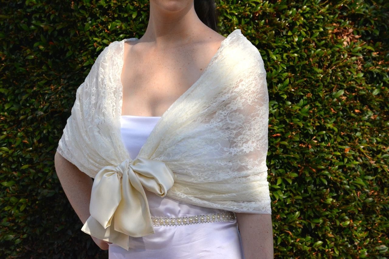Ivory wedding shawl Bridal shawl lace bridal shawl lace