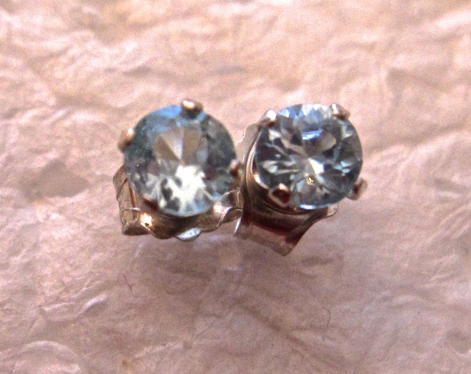Zircon Stud Earrings, Small 4mm Round, Natural, Set in Sterling Silver E884