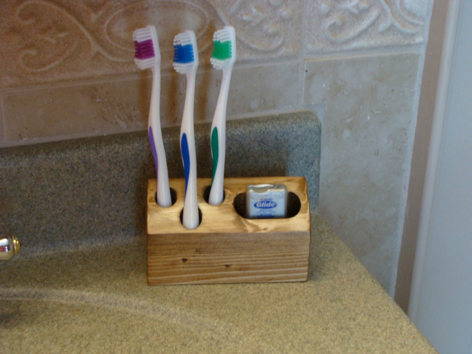 Rustic Spruce Toothbrush Holder for 3 Toothbrushes and Floss