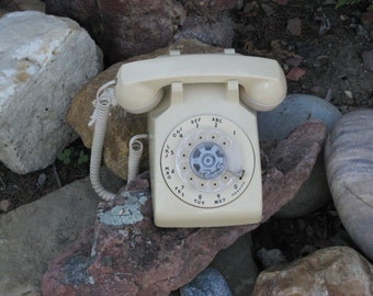 Vintage 1970s-80s Golden Tan Rotary Dial Desk Telephone/ Table Telephone/ Tan Working Dial Phone/Land Line Phone/ Western Electric Phone