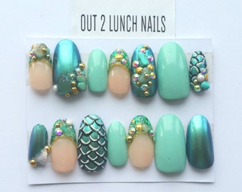 Mermaid, Gemstone, , Blue, gold, turquoise, green, Hand painted, Nail art, false nails, fake nails, glitter, gel nails, acrylic, rhinestones