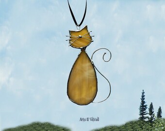 Stained glass cat amber suncatcher - stained glass hanging - plump cat - name MADAME - cat glass - cat family - beautiful cat - Arts Vitrail
