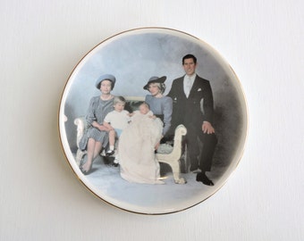 British Royal Family Plate, Price Charles, Princess Diana of Wales, Prince William Henry, Queen Elizabeth, Weatherby Collectible Plate