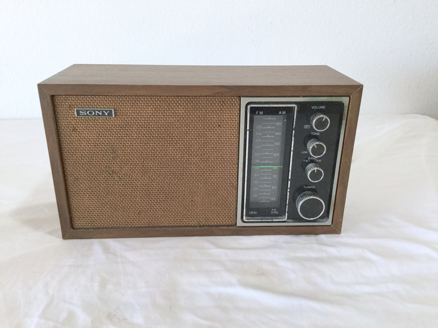 Sony Wood Table Radio AM/FM TFM9440W Mid Century