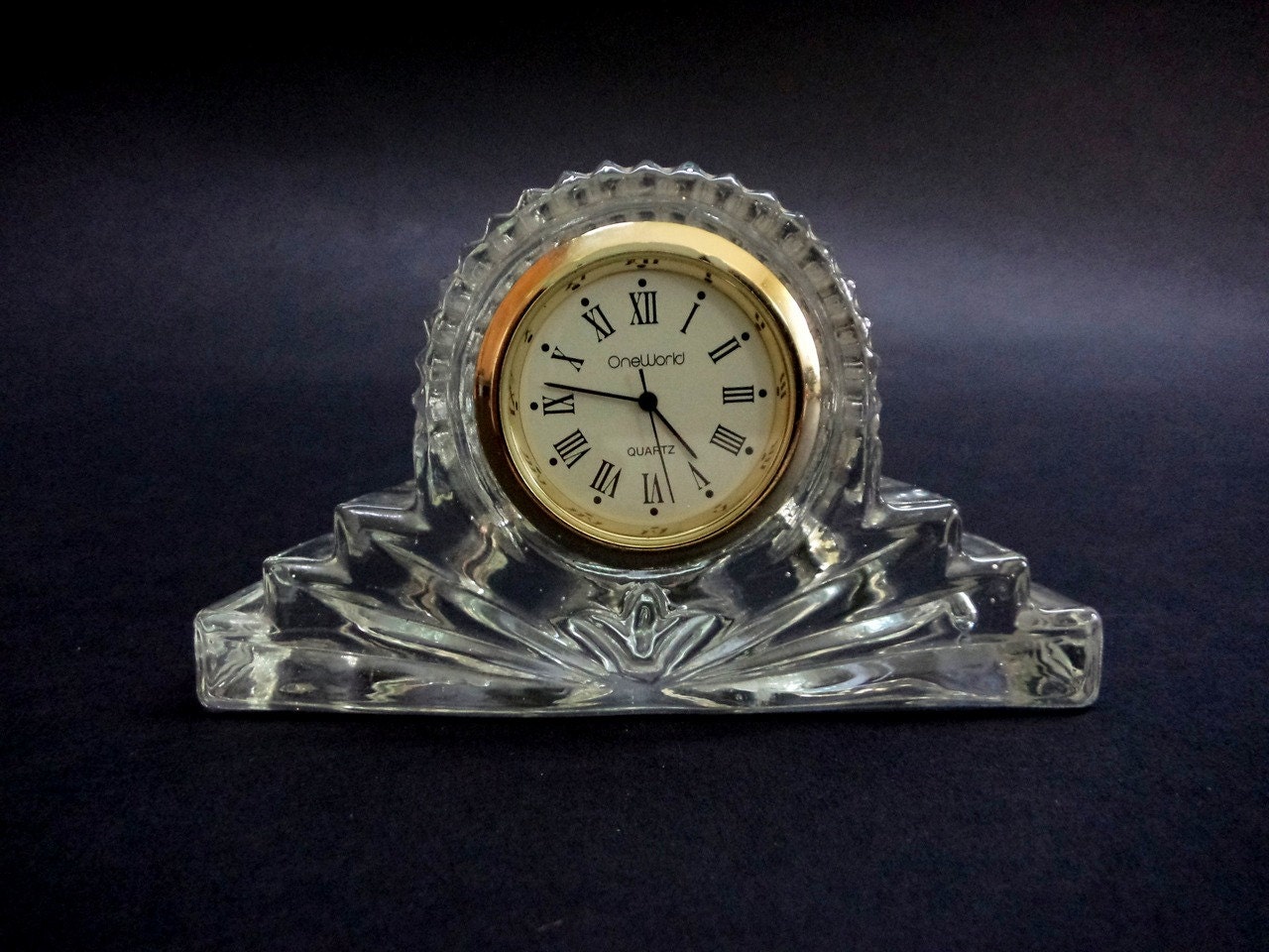 Vintage Glass Table Desk or Mantel Clock OneWorld Quartz