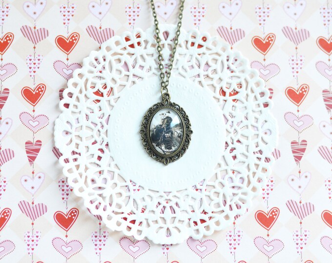 Sweet Price // Love Pandas // Pendant metal brass with the image under glass // 2016 Best Trends // Gifts For Her // Retro Vintage Style //