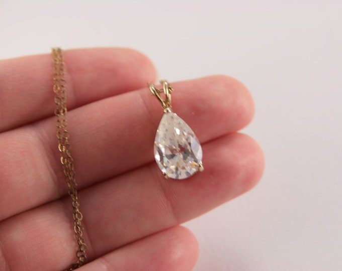 Wedding Crystal Necklace Large Teardrop Diamond Bridesmaid Gift Pendant Necklace Pear Cut Diamond Solitaire Imitation Necklace 1/20 14 KT GF
