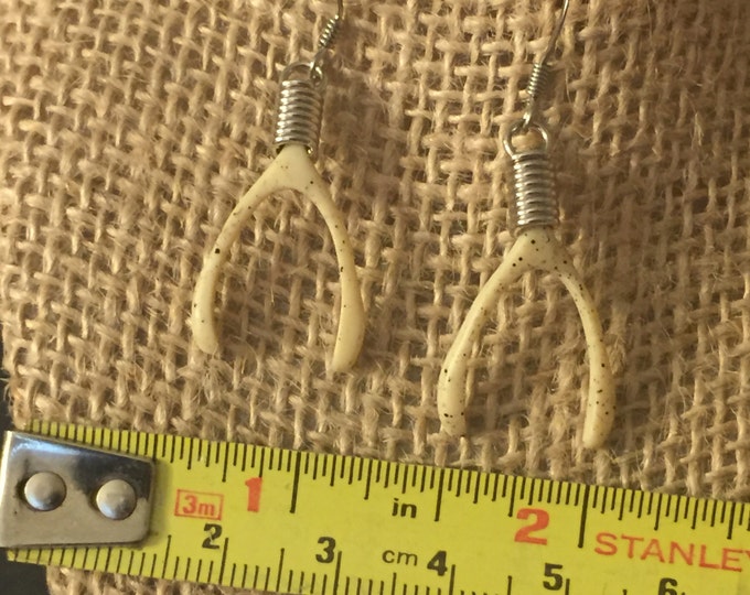 Wishbone earrings