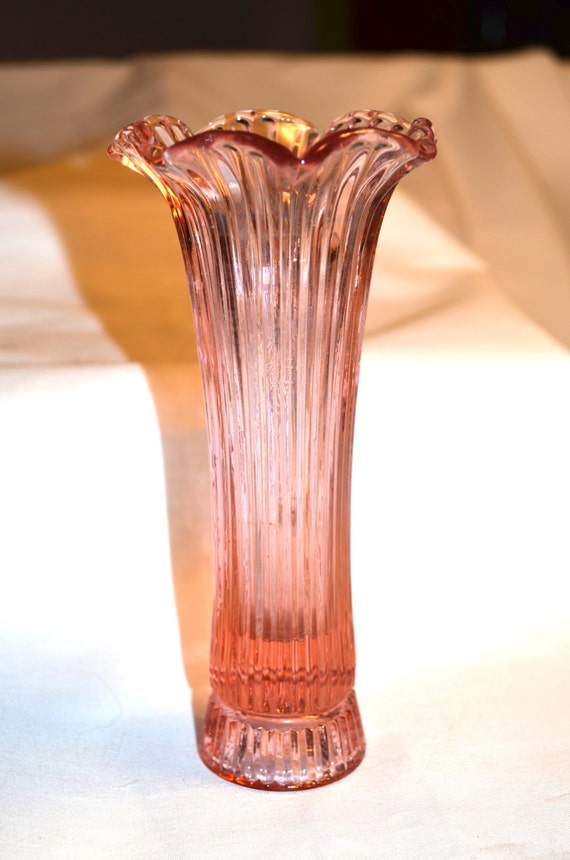 Fenton Glass Pretty Pink Ribbed & Fluted Vase