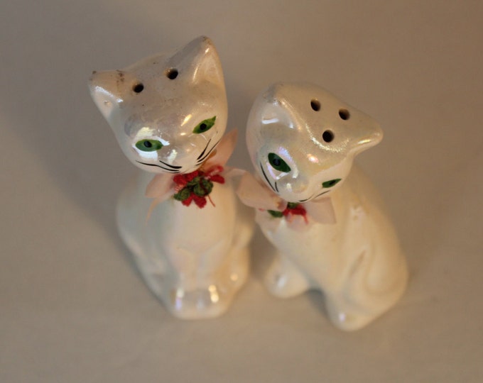 Vintage Lusterware Iridescent Cats Salt and Pepper Shakers