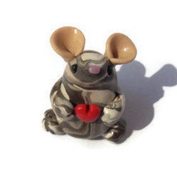 Miniature polymer clay mouse sculpture by TrufflesAndTrinkets