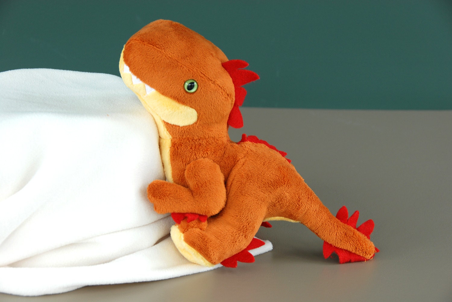 toast dino plushie