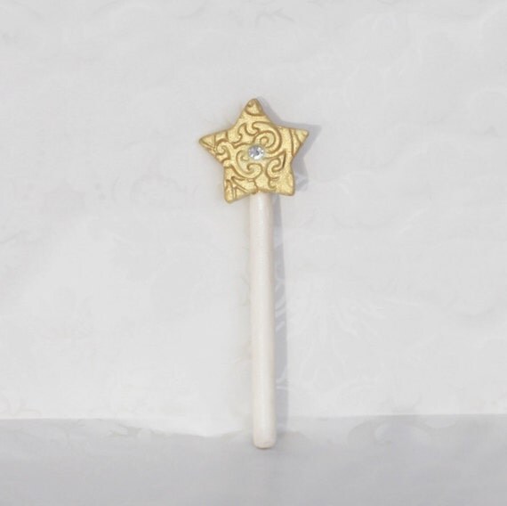 Fondant Crown and Wand Cake Topper