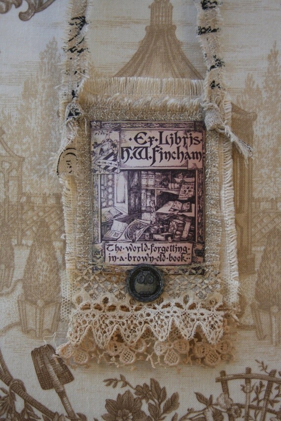 linen handmade necklace/old laces/antique button/old