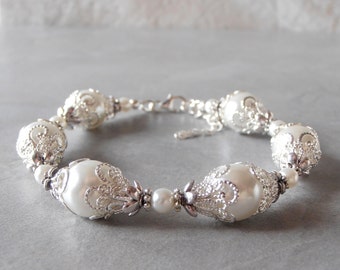 White Pearl Bracelet, Brides Bracelet, Pearl Wedding Jewelry, Handmade Bridal Accessories
