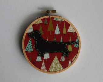 4" Holiday Dachsund Embroidery Hoop Ornament