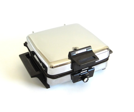 Toastmaster Waffle Iron Sandwich Grill 269 Chrome Nonstick