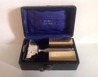 1912 Patent Ever Ready Shovel Head SE Safety Razor & Case.