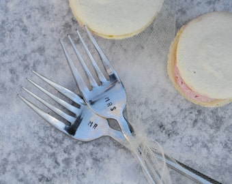 Mr and Mrs forks wedding forks wedding gift hand stamped wedding cake forks engagement gift stamped silverware wedding silverware
