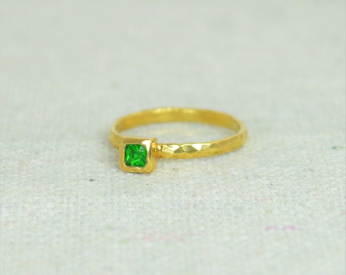 Square Emerald Ring, Gold Filled Emerald Ring, Mays Birthstone, Square Stone Mothers Ring, Square Stone Ring, Gold Emerald Ring