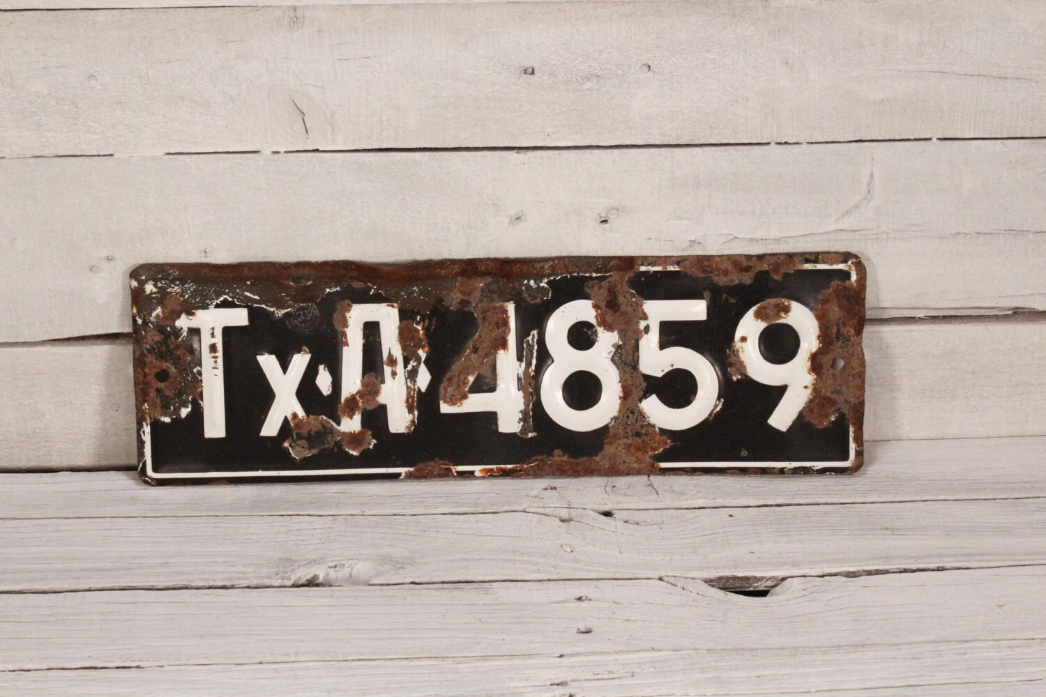 vintage-car-registration-plate-old-soviet-classic-car-number-plate