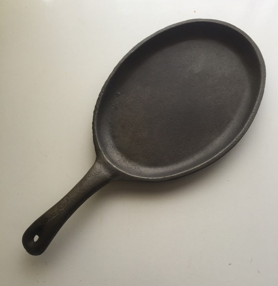 Cast Iron Oval Skillet by MeMeandMeVintage on Etsy