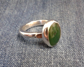 Vintage Sterling Silver and Green Agate Ring