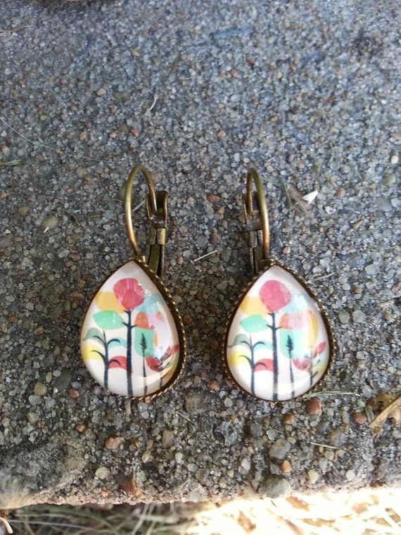 Bronze Flower Dangle Earrings Vintage Style Drop by TheGlitzyHen