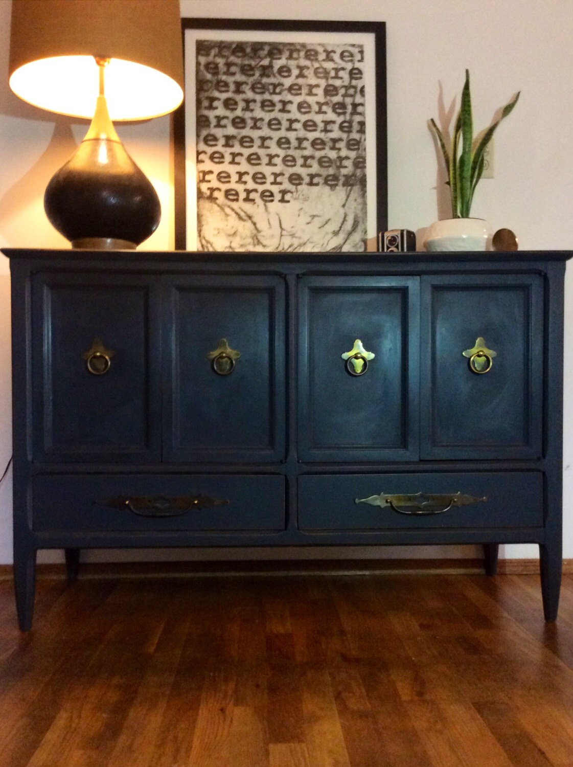 Buffet or Dresser Haute Juice