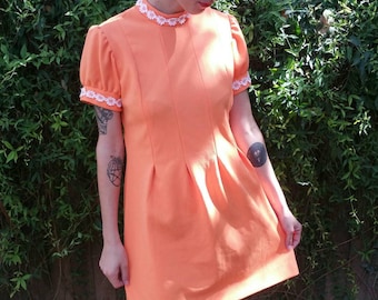 Vintage Handmade One-of-a-kind 1960s Orange Daisy Chain Pleated Mod Dress size S/M (bust: 36")