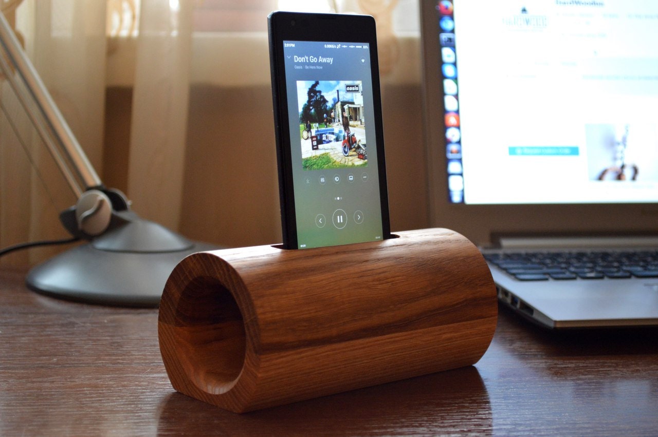 Wooden phone speaker / iPhone speaker / Samsung speaker
