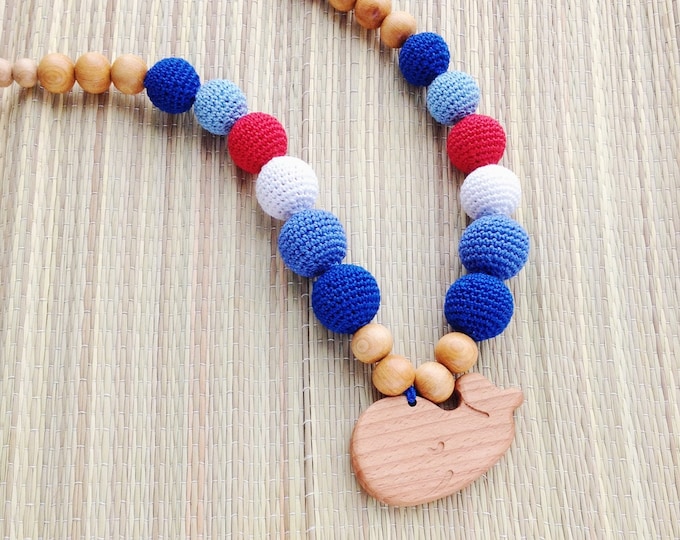 Teething necklace / Nursing necklace / Babywearing necklace - with a handmade wooden pendant - A sea smell