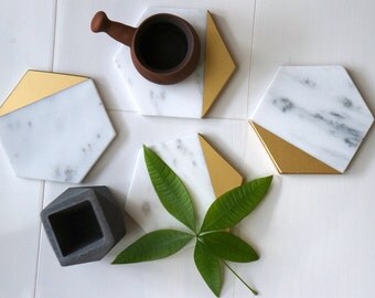 Hexagon Marble Coasters. Set of 2, Set of 4 or Set of 6. Carrara White Gold Painted Honed Marble. Natural Stone Coasters. Geometric Coasters