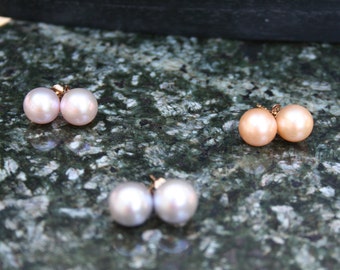 Items similar to FRESHWATER PEACH PEARL on Rose Gold chain. on Etsy