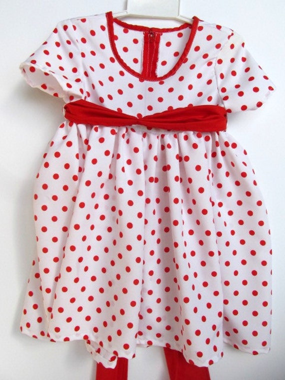 Girl's dress size 4 Red Polka-dot Handmade sewn
