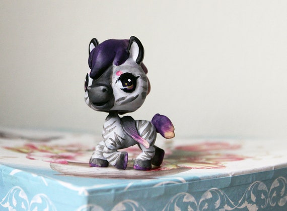 miniature littlest pet shop