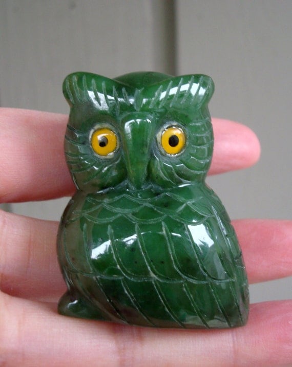 2 Canadian Top Grade Jade Carved Owl Figurine Display