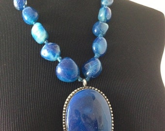 Beautiful Big Blue Stone Statement Necklace