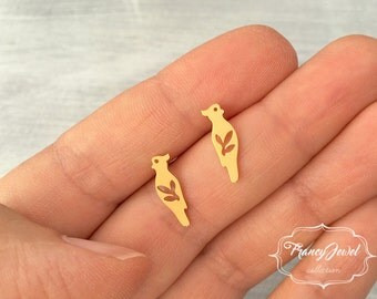 Gold earrings, love birds jewels, stud earring, bird parrots earrings, elegant jewelry, minimal jewels