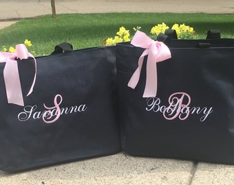 Personalized totes, Bridesmaid Totes, Monogrammed Bridal Party bags, Bridesmaid gift, attendant gifts, wedding favors