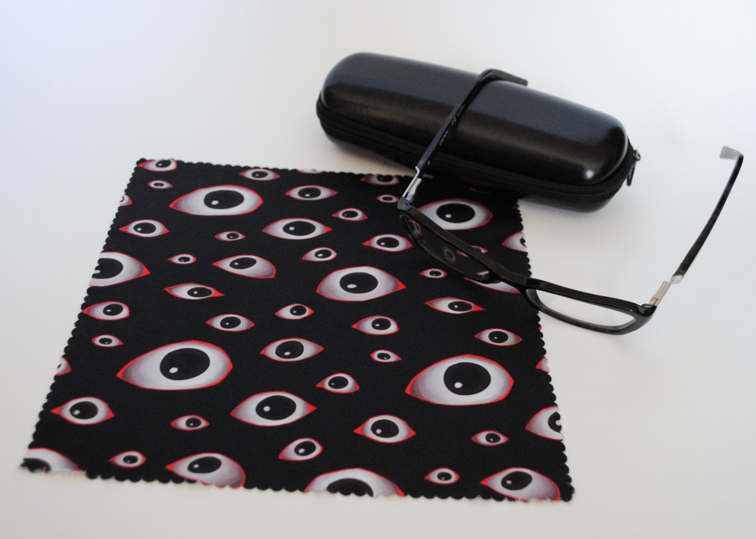 Microfiber Eyeglass Cloth / Microfiber Cleaning Cloth Creepy